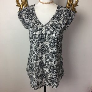 🛑Express White and Black Print Blouse Size XS